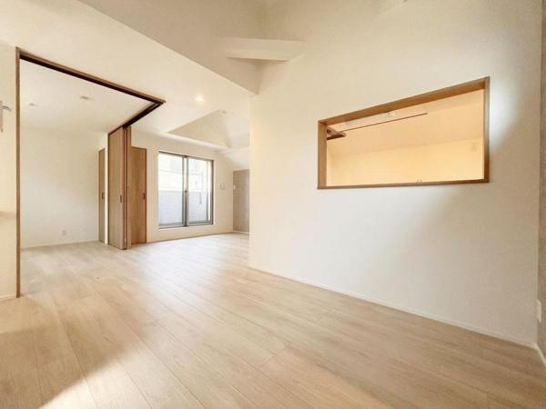 国分寺市光町1丁目の中古一戸建て(リビング)