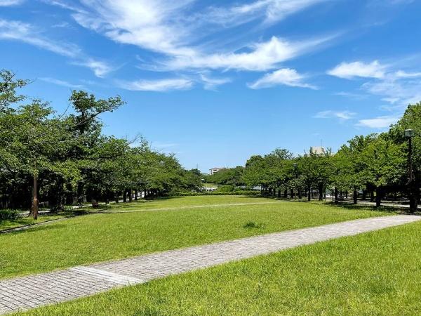 グランイースト多摩センター(奈良原公園)