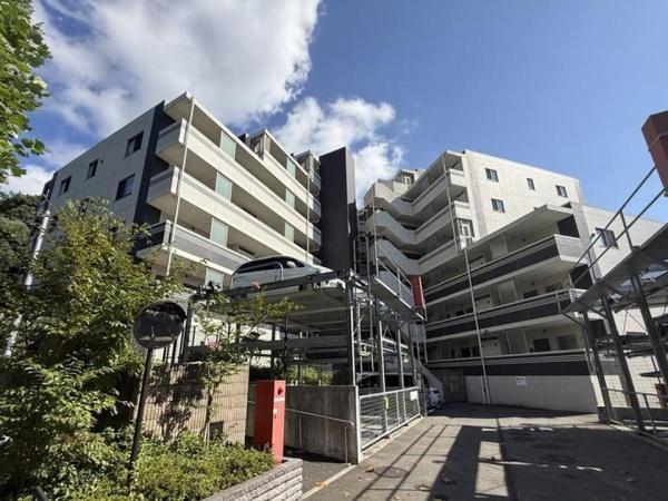 プレシス多摩永山レヴィエ