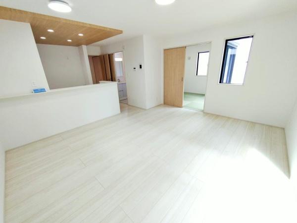 稲城市東長沼　４号棟