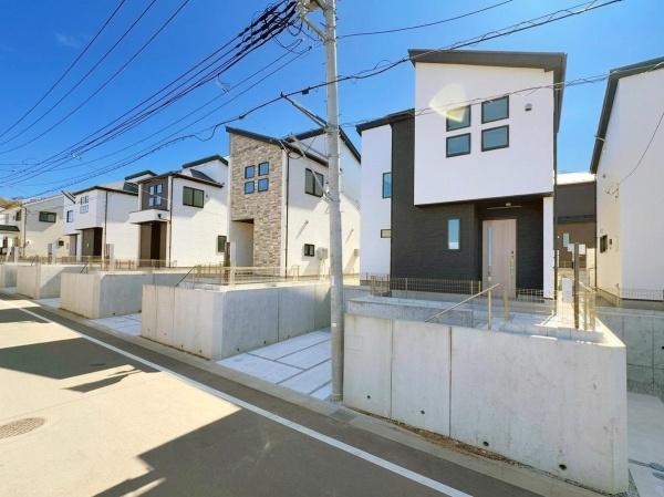 稲城市東長沼　４号棟