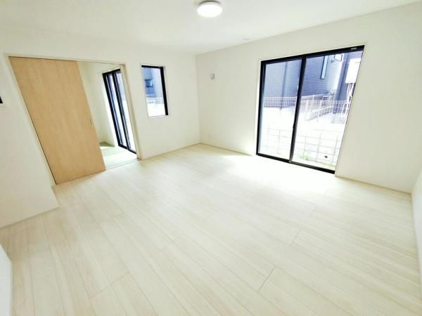 稲城市東長沼　４号棟