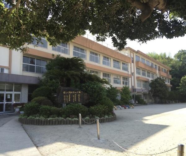 西彼杵郡長与町高田郷の中古一戸建て(長与町立高田小学校)