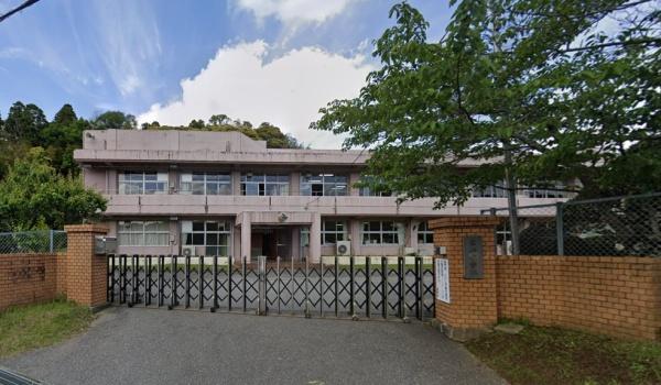 長生郡長柄町榎本の中古一戸建て(長柄町立長柄中学校)