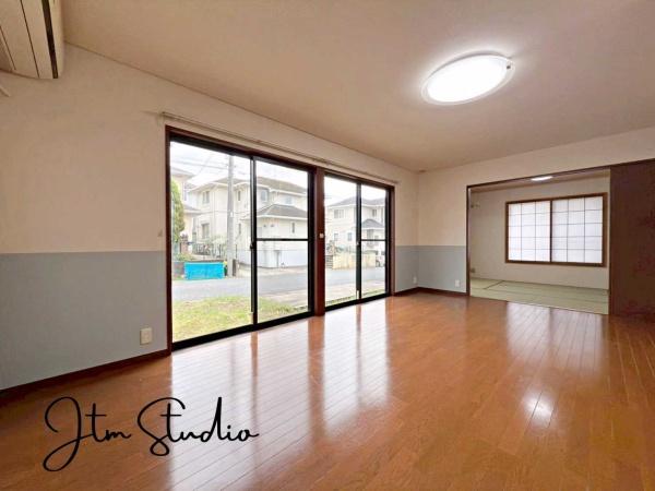 木更津市羽鳥野2丁目の中古一戸建て(リビング)