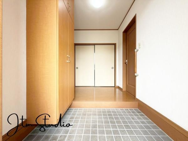 木更津市羽鳥野2丁目の中古一戸建て(玄関)