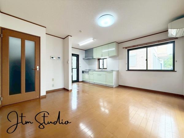 木更津市羽鳥野2丁目の中古一戸建て(リビング)