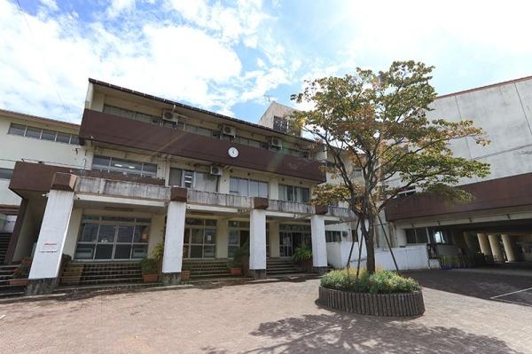 松戸市新松戸７丁目(松戸市立新松戸西小学校)
