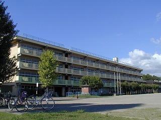 柏市南逆井(柏市立逆井小学校)