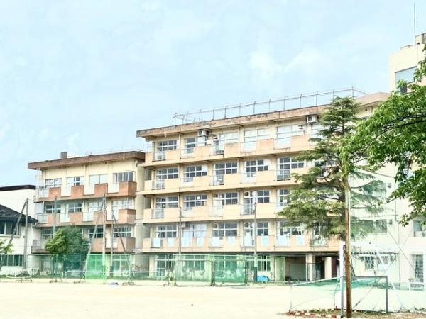 松戸市牧の原1丁目の新築一戸建(松戸市立牧野原中学校)