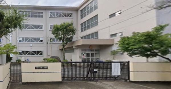 松戸市中和倉の中古一戸建て(松戸市立第三中学校)