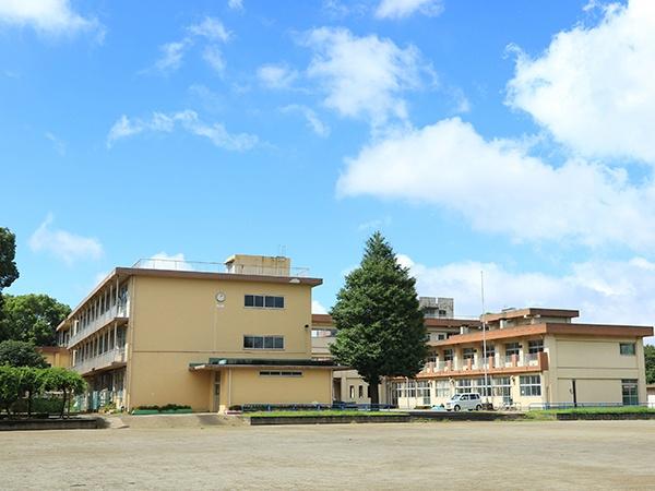 千葉市稲毛区長沼町(千葉市立犢橋中学校)