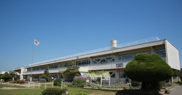 長生郡白子町中里の中古一戸建て(白子町立白潟小学校)