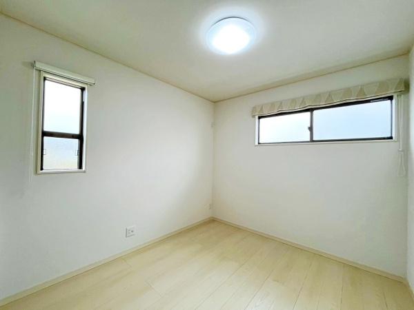 豊橋市草間町東山新築戸建(全３棟)１号棟