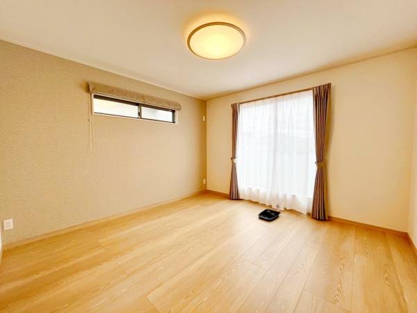 豊橋市草間町東山新築戸建(全３棟)２号棟