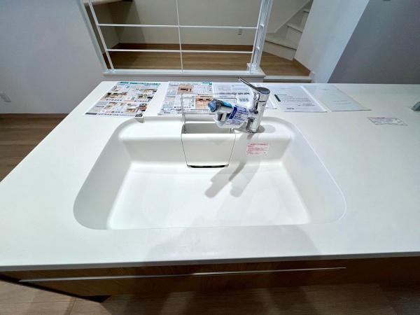 豊橋市草間町東山新築戸建(全３棟)２号棟
