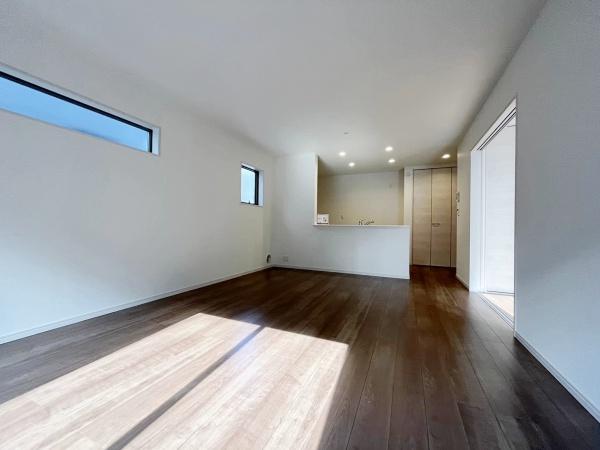 新城市西入船　新築戸建（全2棟）１号棟リーブルガーデン
