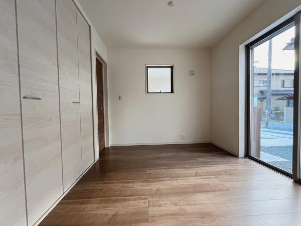 新城市西入船　新築戸建（全2棟）１号棟リーブルガーデン