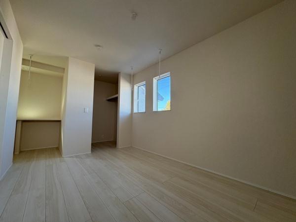 豊橋市下地町23-1期(全２棟)　1号棟　リナージュ