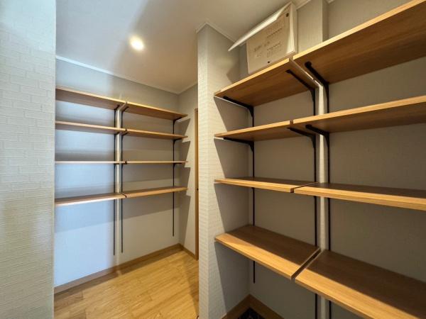 豊橋市牛川通三丁目　新築戸建（全３棟）２号棟