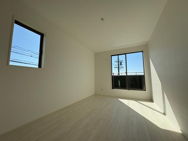豊橋市東小鷹野　新築戸建（全３棟）３号棟グラファーレ