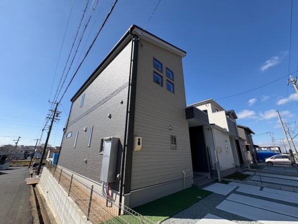 豊橋市東小鷹野　新築戸建（全３棟）３号棟グラファーレ