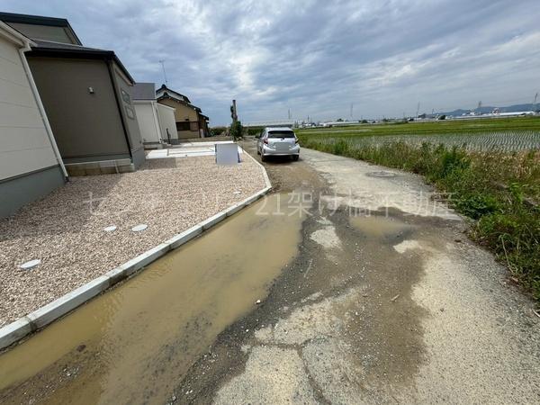 豊橋大村町2期　新築戸建（全3棟）2号棟　リーブルガーデン