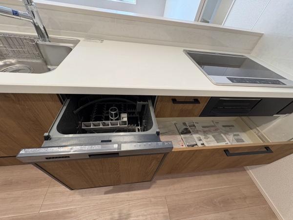 豊橋市つつじが丘第２　新築戸建（全２棟）２号棟
