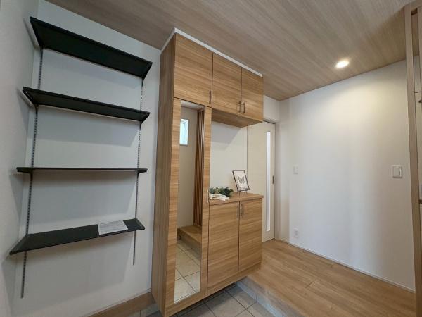 豊橋市緑ヶ丘１丁目　新築戸建（全５棟）２号棟