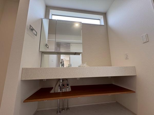 豊橋市緑ヶ丘１丁目　新築戸建（全５棟）２号棟