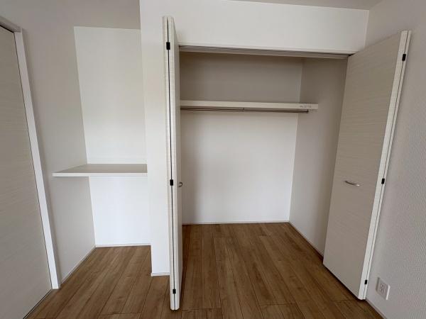 豊橋市緑ヶ丘１丁目　新築戸建（全５棟）２号棟