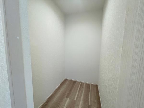 豊橋市東郷町第1 新築戸建(全2棟)1号棟(収納)