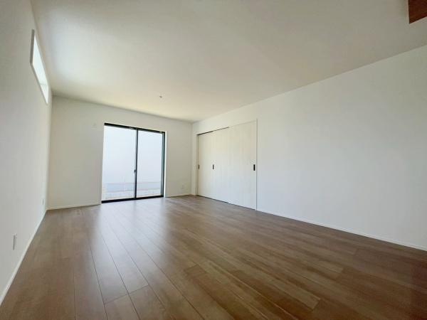 豊橋市東郷町　新築戸建（全3棟）2号棟　グラファーレ