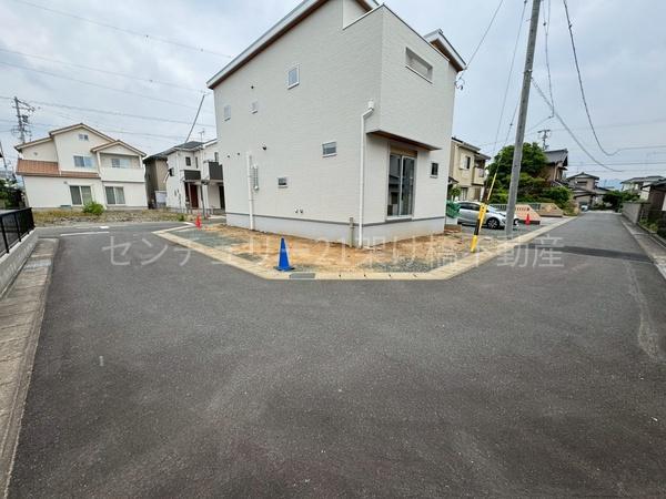 豊川市大木新町通　新築戸建（全２棟）１号棟