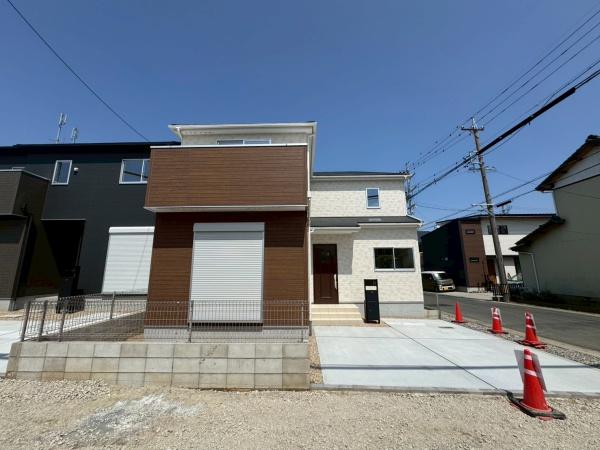 豊橋市曙町23ー1期新築戸建(全６棟)４号棟リナージュ