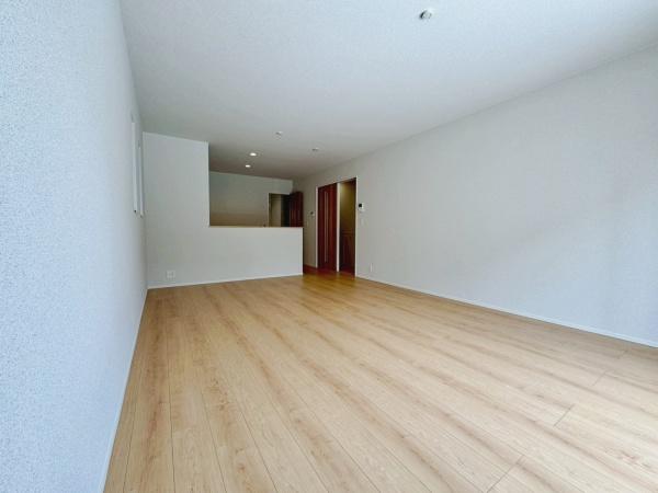 豊橋市曙町23ー1期新築戸建(全６棟)６号棟リナージュ