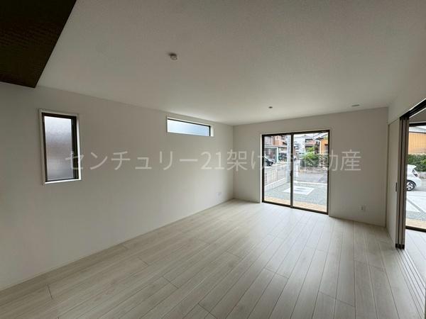 豊橋市東幸町（全３棟）３号棟　グラファーレ