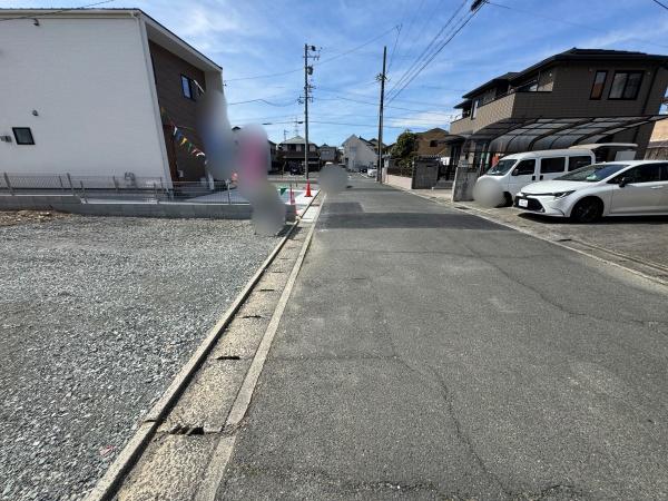 豊橋市多米中町2丁目 新築戸建(全7棟)4号棟(前面道路含む現地写真)