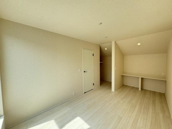 豊橋市多米中町2丁目 新築戸建(全7棟)4号棟(洋室)