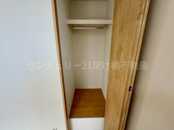 豊川市三蔵子町野河薮の中古一戸建て(収納)