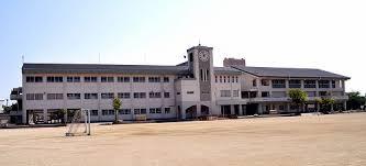 バンベールつつじが丘(豊橋市立つつじが丘小学校)