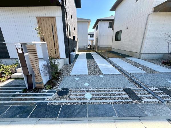 豊川市八幡駅南（Ｃ－２号棟）セキュレアガーデン