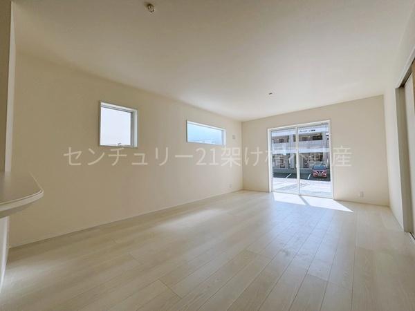 豊橋市牛川薬師町58期 新築戸建(全3棟) 1号棟(リビング)