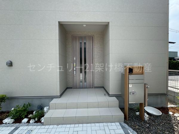 豊川市金屋元町一丁目　新築戸建（全６棟）１号棟