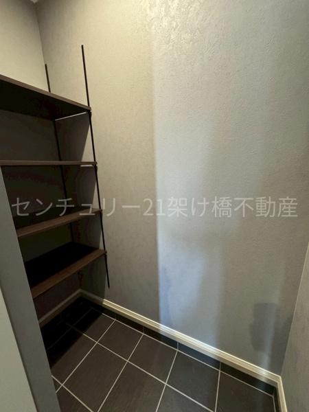 豊川市金屋元町一丁目　新築戸建（全６棟）２号棟