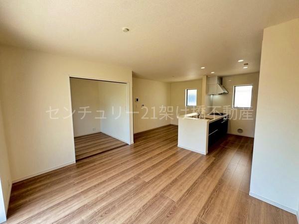 豊川市市田町第１期　新築戸建（全３棟）２号棟