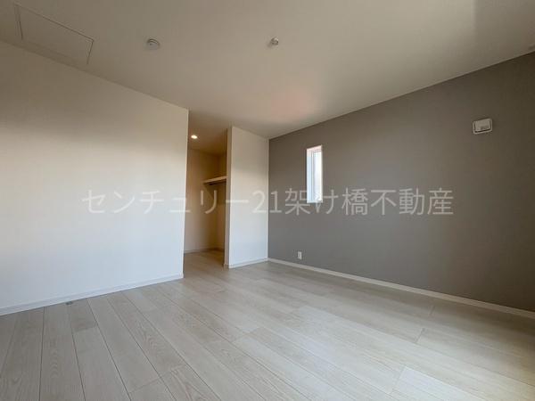 豊川市国府町豊成５８期　新築戸建（全３棟）３号棟