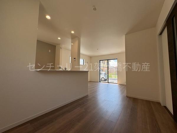 豊川市国府町豊成５８期　新築戸建（全３棟）２号棟