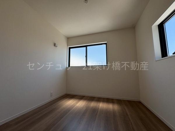 豊川市国府町豊成５８期　新築戸建（全３棟）２号棟