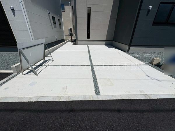 豊川市国府町豊成５８期　新築戸建（全３棟）２号棟
